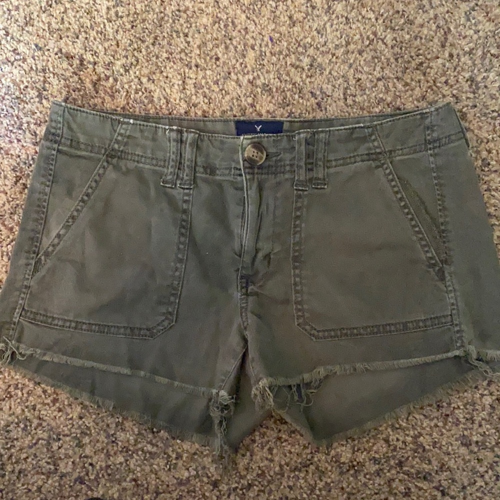 American eagle green short